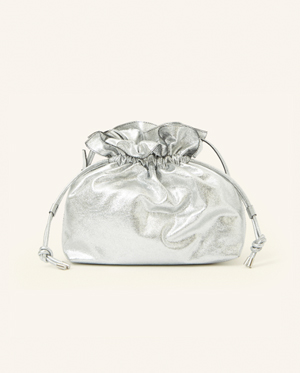 Visual 3 : Photoraphy of the silver Ailey bag.