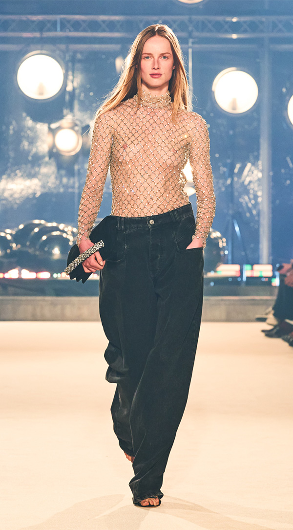 RUNWAY SHOW FW22